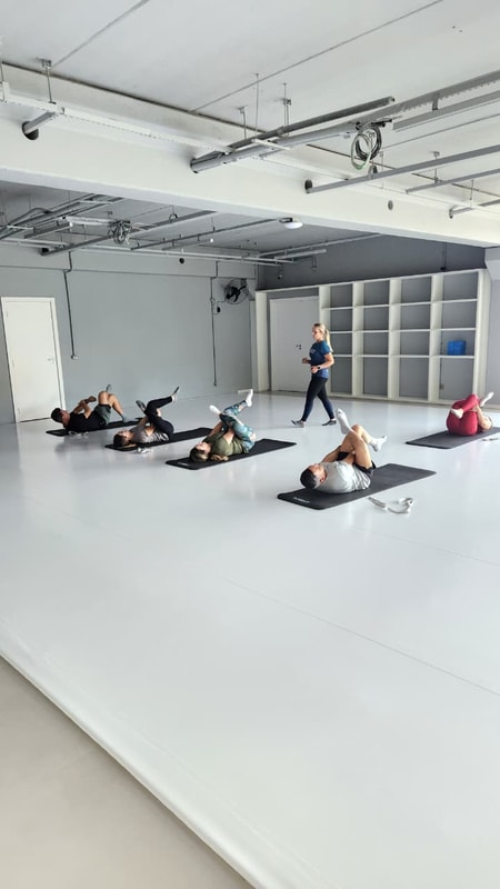 Sala multiuso do Surf Center Curitiba — yoga, Jiu-jitsu e atividades diversas